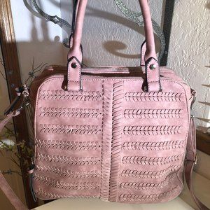 Pink Shoulder bag with chevron pattern